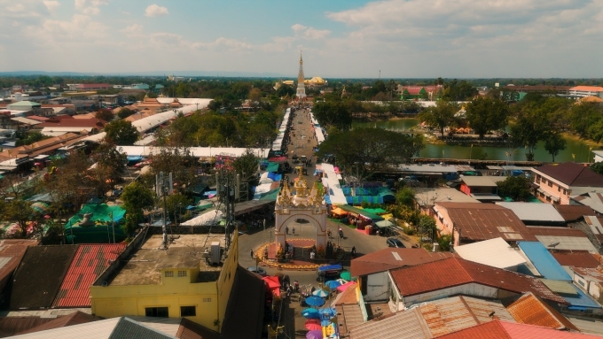 Nakhon Phanom nh&igrave;n từ tr&ecirc;n cao. Ảnh: TAT