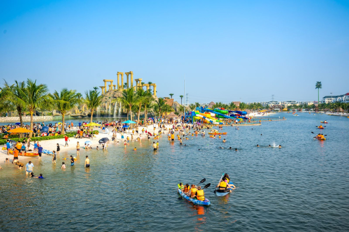 VinWonders H&agrave; Nội Wave Park & Water Park tại H&agrave; Nội.