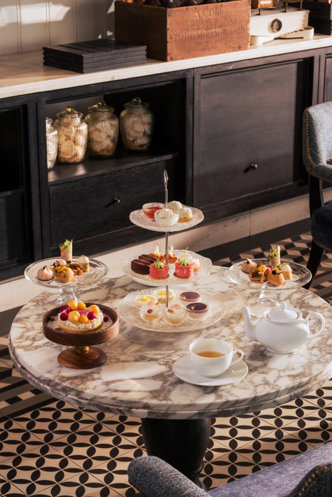 Set tr&agrave; chiều phục vụ tại French & Co. . Ảnh: JW Marriott Phu Quoc