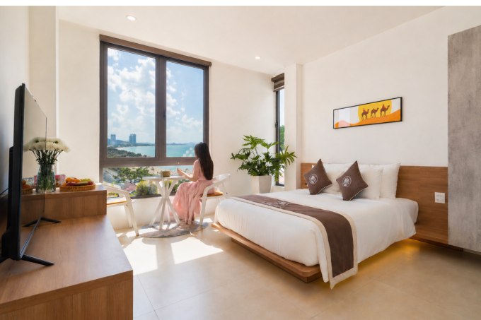 Hầu hết ph&ograve;ng đều c&oacute; tầm nh&igrave;n hướng biển, đ&oacute;n s&aacute;ng tự nhi&ecirc;n. Ảnh: Quy Nhon Sea Hotel