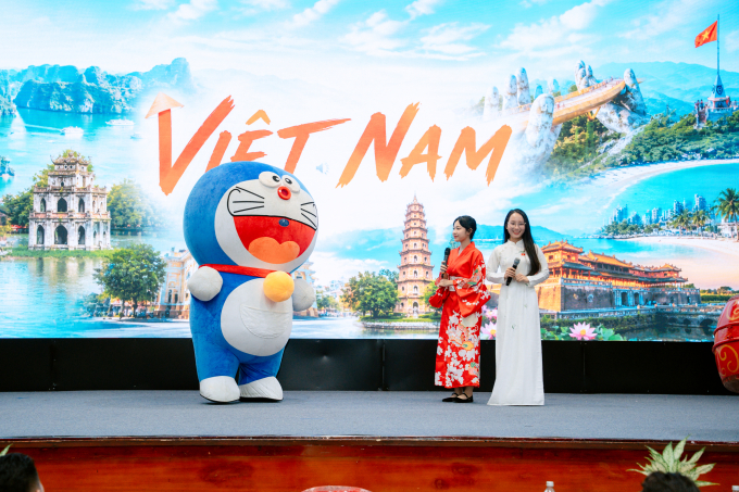Phần thi thuyết tr&igrave;nh dự &aacute;n của đội Mochi Mochi gi&agrave;nh nhiều lời khen từ ban gi&aacute;m khảo. Ảnh: BTC