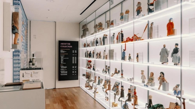Kh&ocirc;ng gian trưng b&agrave;y c&aacute;c mẫu đồ chơi tại Mint  Museum of Toys. Ảnh: Roots Singapore